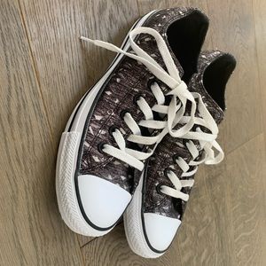 Converse Size 8